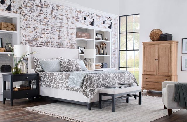 Legacy Classic Today's Traditions Blacksmith/White California King Upholstered Panel Bed-1