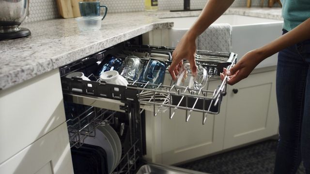 Maytag® 24" Fingerprint Resistant Stainless Steel Built in Dishwasher-10