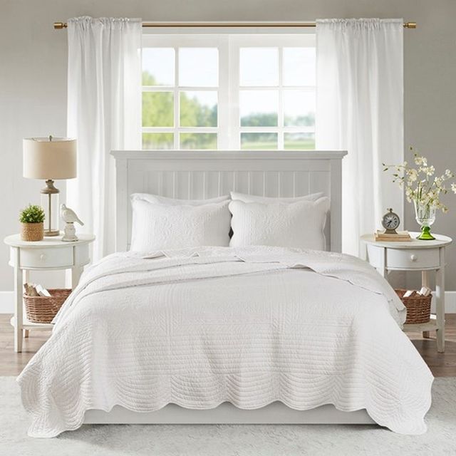 Olliix by Madison Park White Full/Queen Tuscany 3 Piece Reversible Scalloped Edge Coverlet Set-4