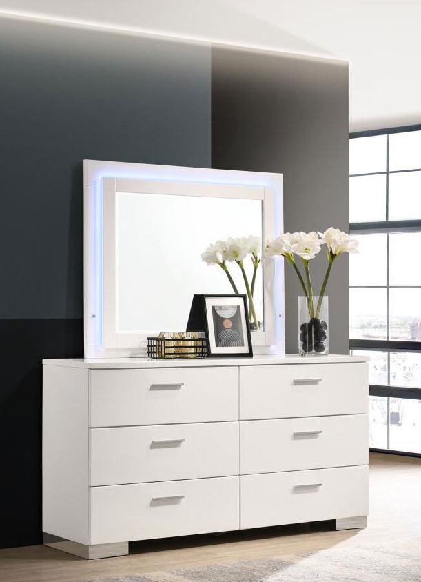 Coaster® Felicity Glossy white Dresser with LED Mirror-3