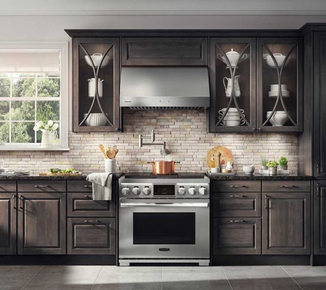 Signature Kitchen Suite 36" Stainless Steel Pro Style Dual Fuel Natural Gas Range-10