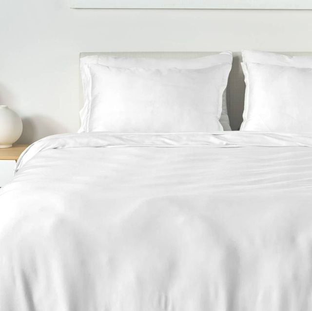 BEDGEAR® Performance® 3-Piece Solid White Moisture-Wicking King Duvet and Sham Set-1