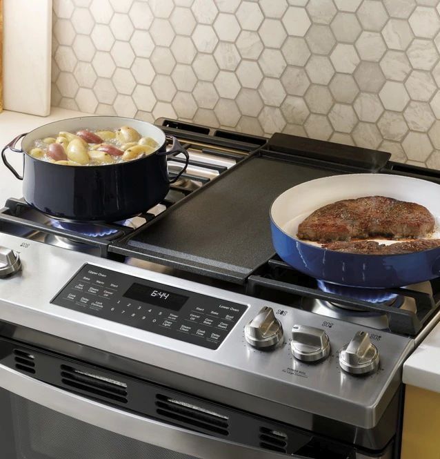GE® 30" Stainless Steel Slide In Gas Double Oven Range-5