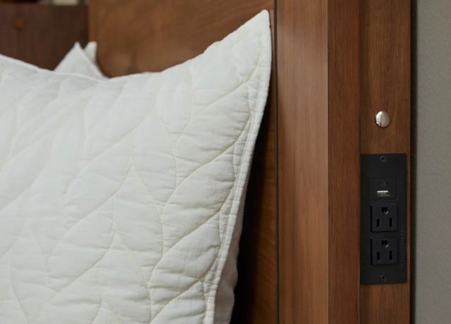Flexsteel® Lincoln Walnut King Panel Bed-3