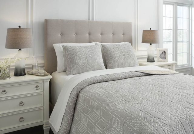 Signature Design by Ashley® Jaxine Gray/White/Cream King Coverlet Set-3