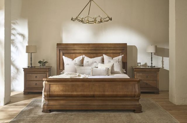 Universal Explore Home™ New Lou Louie P's Cognac King Sleigh Bed-1