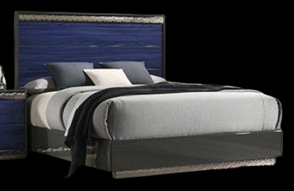 Furniture of America® Morcote Ash Gray/Indigo Blue Eastern King Panel Bed-0