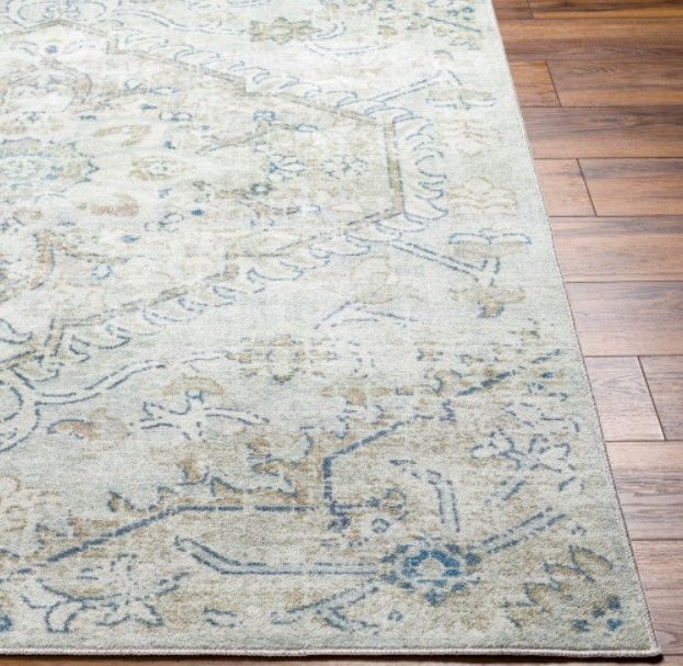 Surya Hera White 4'x6' Area Rug-1