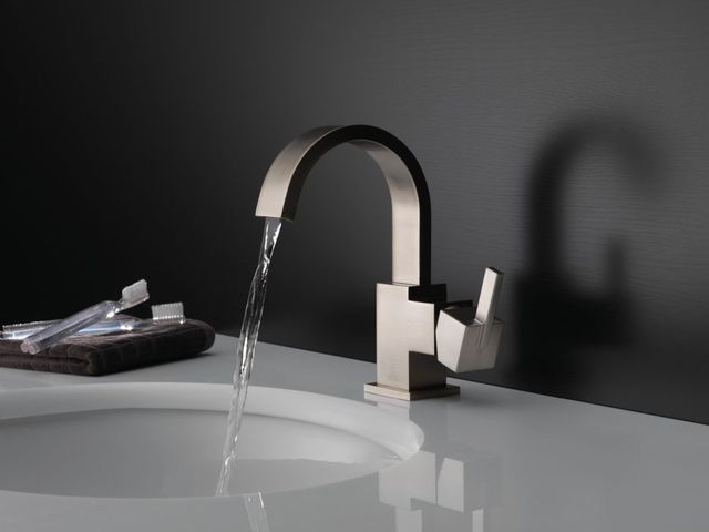 Delta Vero® Stainless Single Handle Bathroom Faucet-3