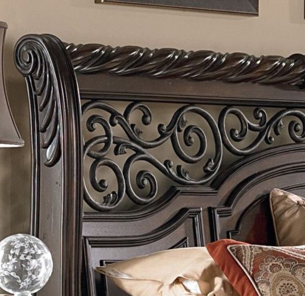 Liberty Furniture Arbor Place 4-Piece Brownstone Queen Sleigh Bedroom Set-4