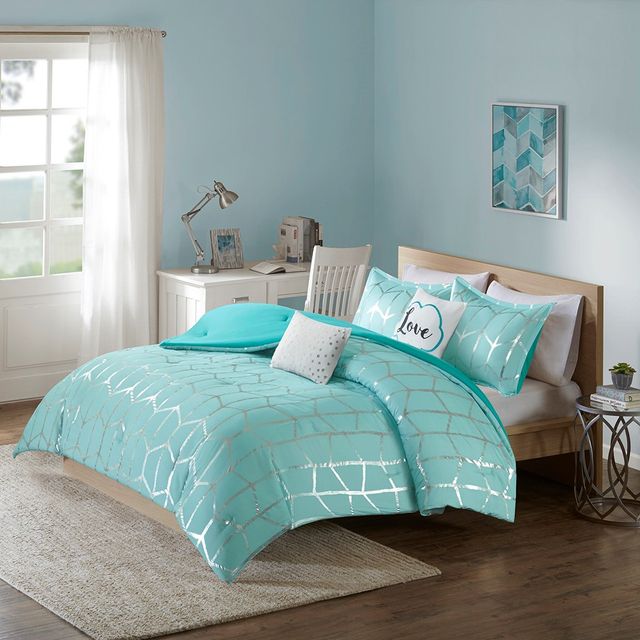 Olliix by Intelligent Design Raina Aqua and Silver King/California King Metallic Printed Comforter Set-4