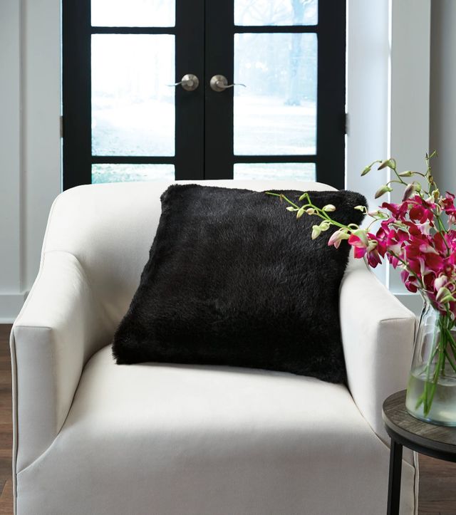 Signature Design by Ashley® Gariland 4-Piece Black Pillows-3