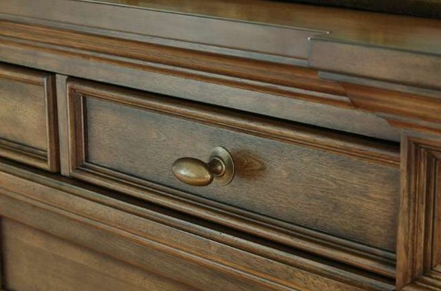 Signature Design by Ashley® Frantanna Brown Dresser and Mirror-2
