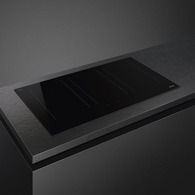 Smeg 36" Black Induction Cooktop-3