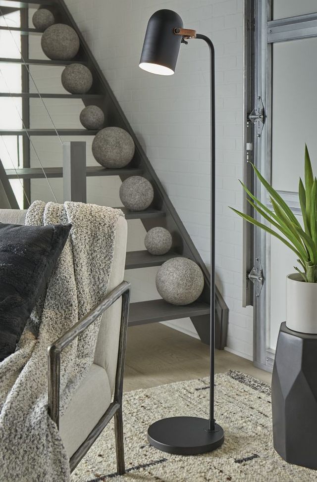 Signature Design by Ashley® Ridgewick Black/Brown Metal Floor Lamp-4