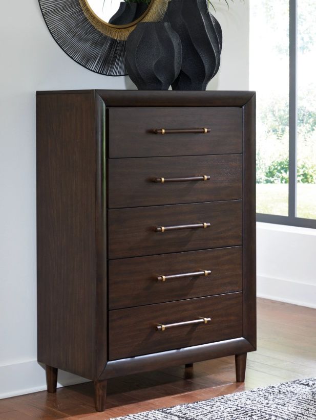 Benchcraft® Dantenton Merlot Chest-1
