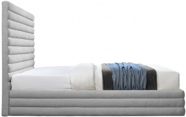 Meridian Furniture Maxwell Grey Queen Upholstered Panel Bed-2