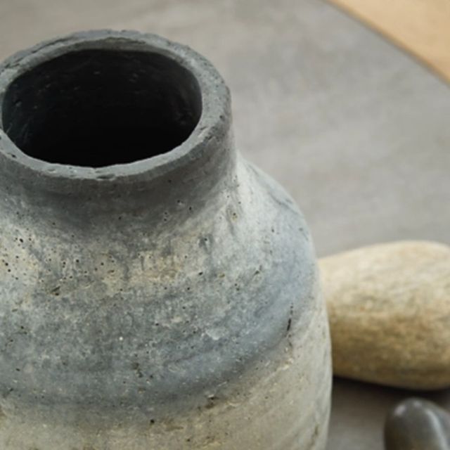 Signature Design by Ashley® Moorestone Black/Gray 11" Vase-2