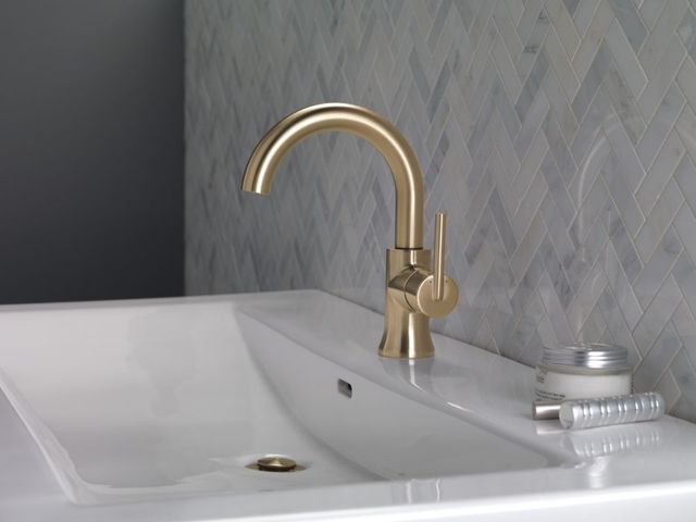 Delta Trinsic® Champagne Bronze 9" Single Handle Lever Bathroom Faucet-2