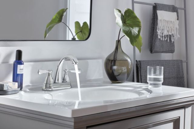 Peerless Elmhurst® Chrome 4" 2-Handle Centerset Bathroom Faucet-1