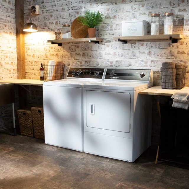 Speed Queen White Top Load Washer & Gas Dryer Laundry Pair Speed Queen White Top Load Washer & Gas Dryer Laundry Pair