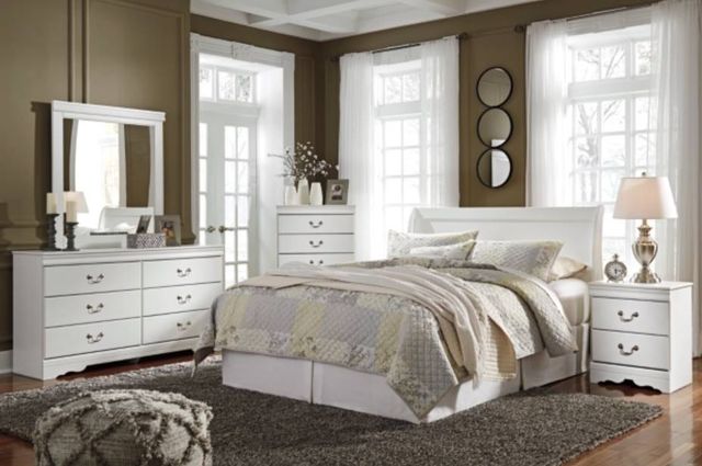 Signature Design by Ashley® Anarasia 4-Piece White Queen Sleigh Headboard Bedroom Set-4
