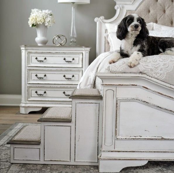 Liberty Furniture Magnolia Manor Antique White/Weathered Bark Pet Steps-2