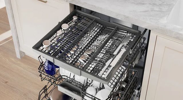 Thermador® 4 Piece Stainless Steel Kitchen Package-15