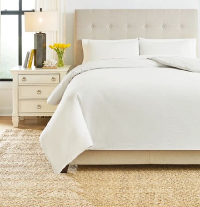 Signature Design by Ashley® Eilena Gray King Comforter Set-2