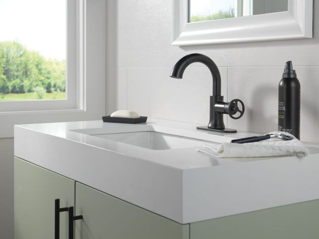 Delta Trinsic® Matte Black Single Handle Wheel Pull-Down Bathroom Faucet with Drain-2