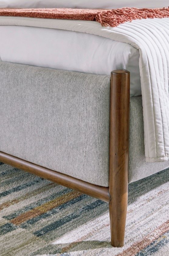 Signature Design by Ashley® Lyncott Brown Queen Upholstered Panel Bed-4