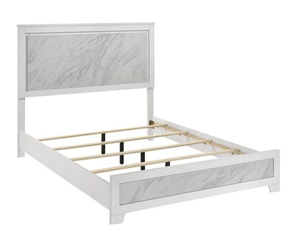 Furniture of America® Darlene White Queen Panel Bed-1