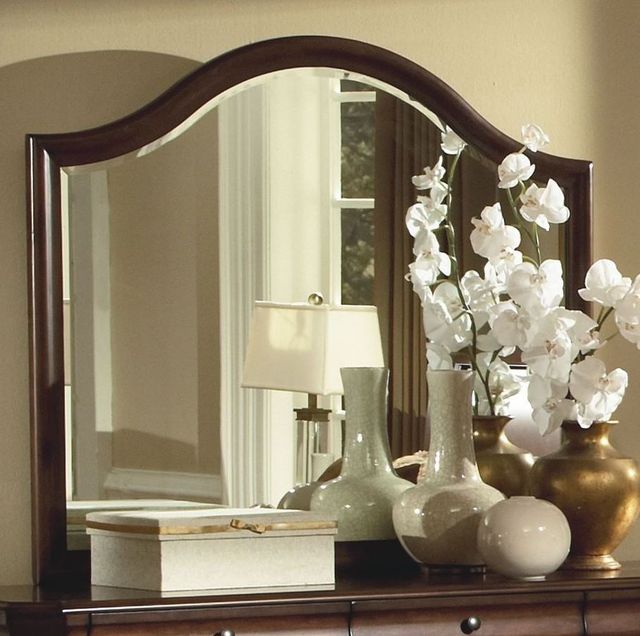New Classic® Home Furnishings Sheridan 5-Piece Burnished Cherry Queen Bedroom Set with Chest and Nightstand-2