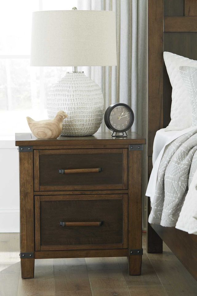 Benchcraft® Wyattfield Two-Tone Nightstand-4