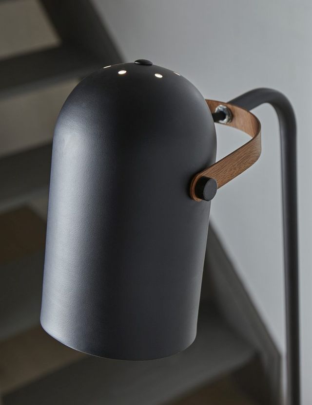 Signature Design by Ashley® Ridgewick Black/Brown Metal Floor Lamp-2