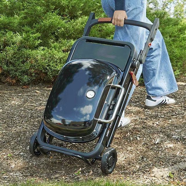 Weber® Traveler® 1-Burner Black Compact Portable Liquid Propane Grill-3