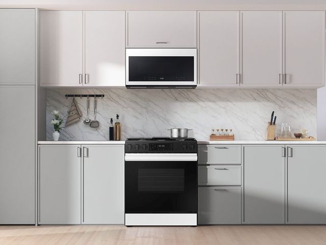 Samsung Bespoke 30" White Glass Slide In Gas Range-6