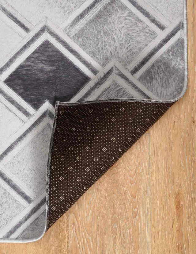 Linon Laredo Fortin 5'x7' Area Rug-3