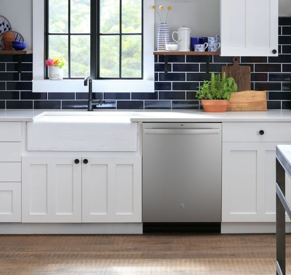 GE 24" Fingerprint Resistant Stainless Steel Built-In Dishwasher