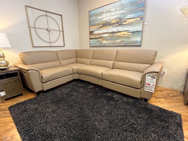 Palliser® Lorenzo Power Reclining Sectional