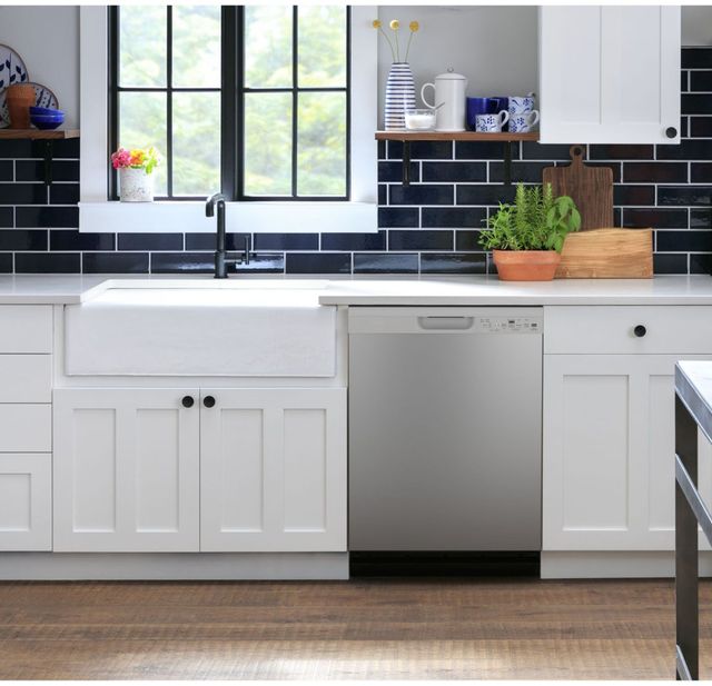 GE® 4 Piece Stainless Steel Kitchen Package-5