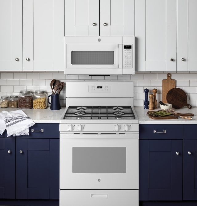 GE® 30" White Freestanding Gas Range-4