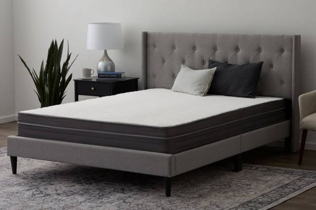 Weekender™ 10" Hybrid Medium Plush Euro Top Queen Mattress in a Box-4