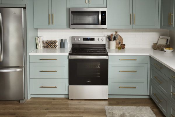 Whirlpool 30" Fingerprint Resistant Stainless Steel Freestanding Electric Range