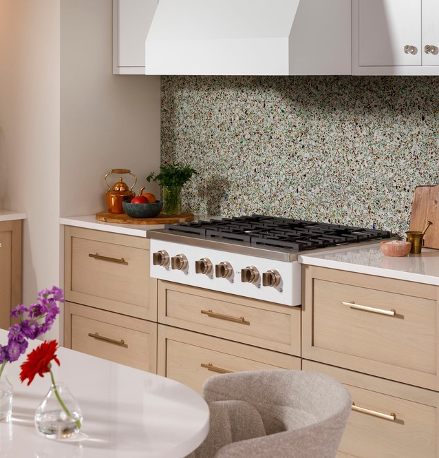 Café - 36" Built-In Gas Cooktop with 6 Burners, Customizable - Thumbnail 4