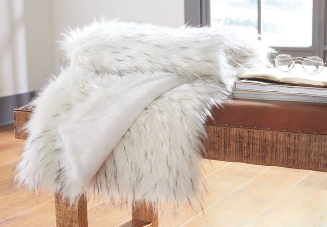 Signature Design by Ashley® Calisa 3-Piece White Throws-1