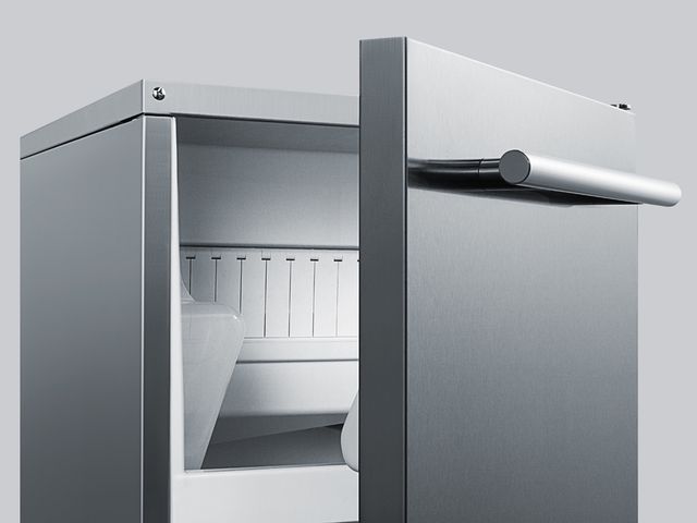 Summit® 15" 62 lb. Stainless Steel Ice Maker-3