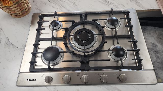 Miele 30" Stainless Steel Gas Cooktop-0
