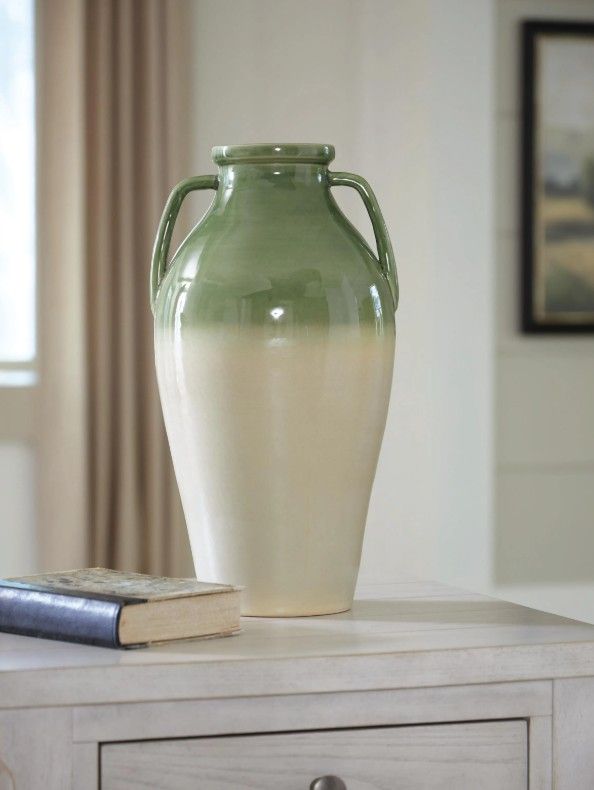 Signature Design by Ashley® Andorbury Beige/Green Vase-1