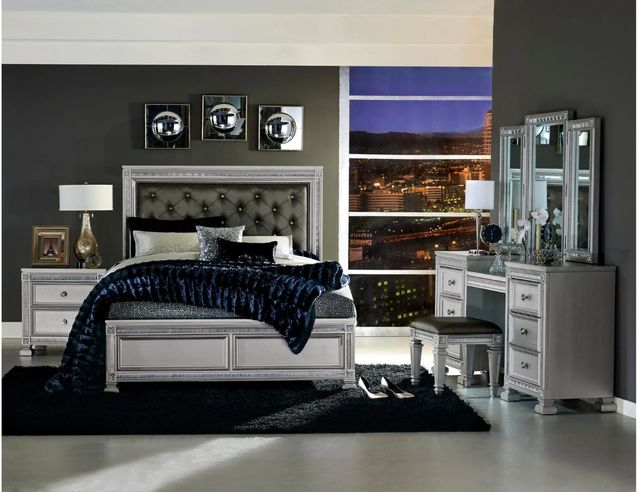 Homelegance® Bevelle Gray/Silver Queen Upholstered Panel Bed-2